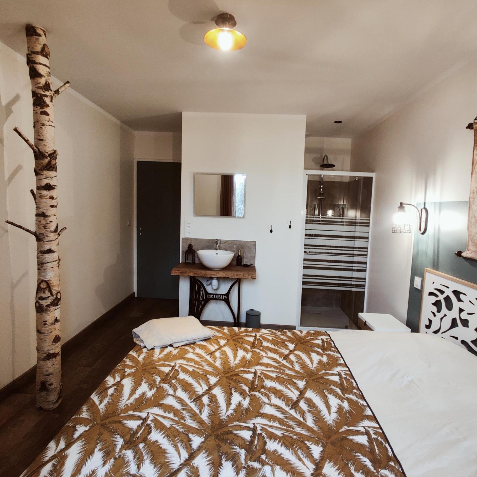 Au Coin Du Chemin Hotell Chambéry Rum bild